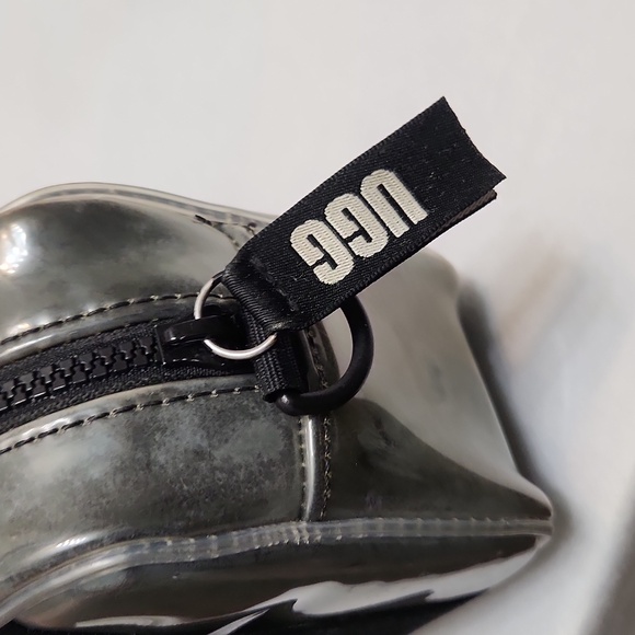 UGG Janey II Clear Sheepskin Crossbody Bag - Picture 8 of 15